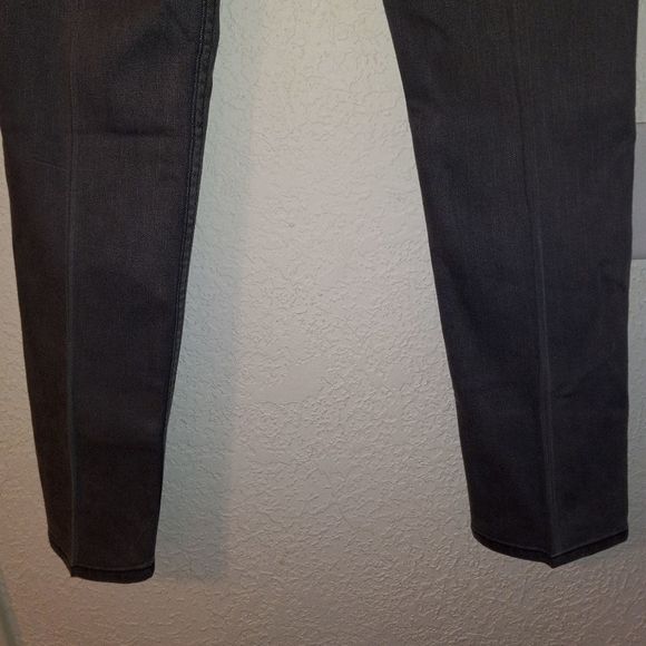 LEVI STRAUSS & CO 511 ORIGINAL RIVETED JEANS - Picture 7 of 9